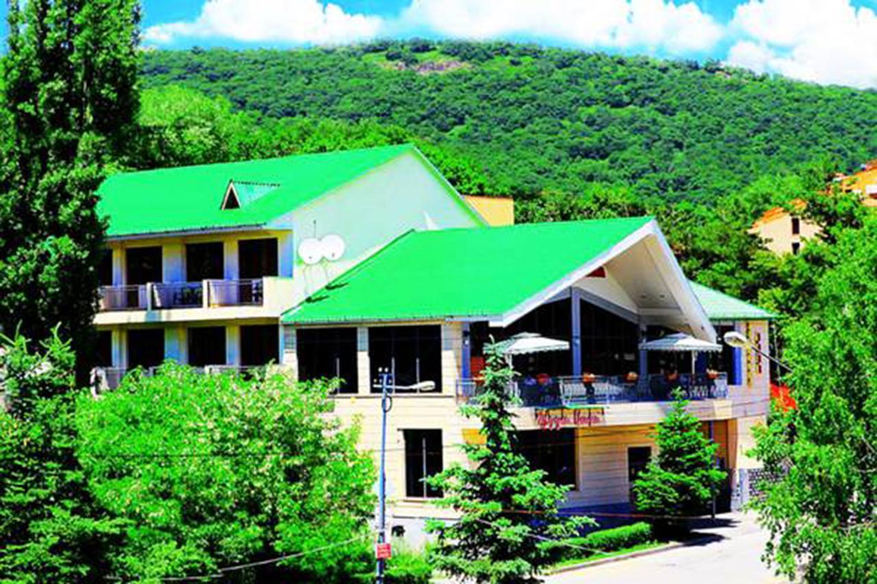 Hotel - Saya Tsaghkadzor Eksteriør bilde